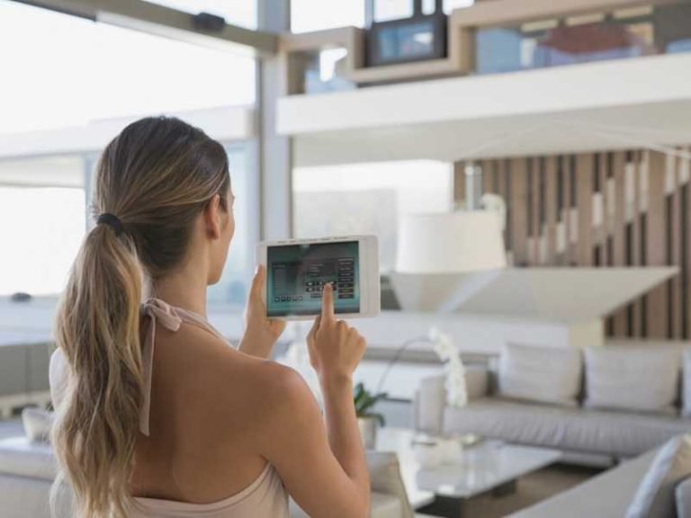 Locksmith Pro Tips for Keeping Your Home Safe and Secure
